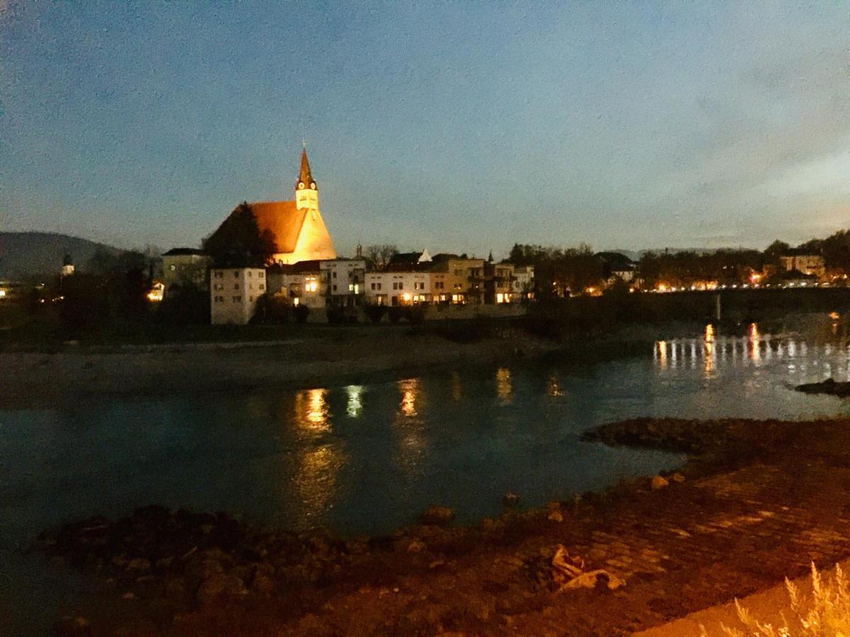 An Der Romantischen Salzachschleife Naehe Salzburg Lejlighed Laufen